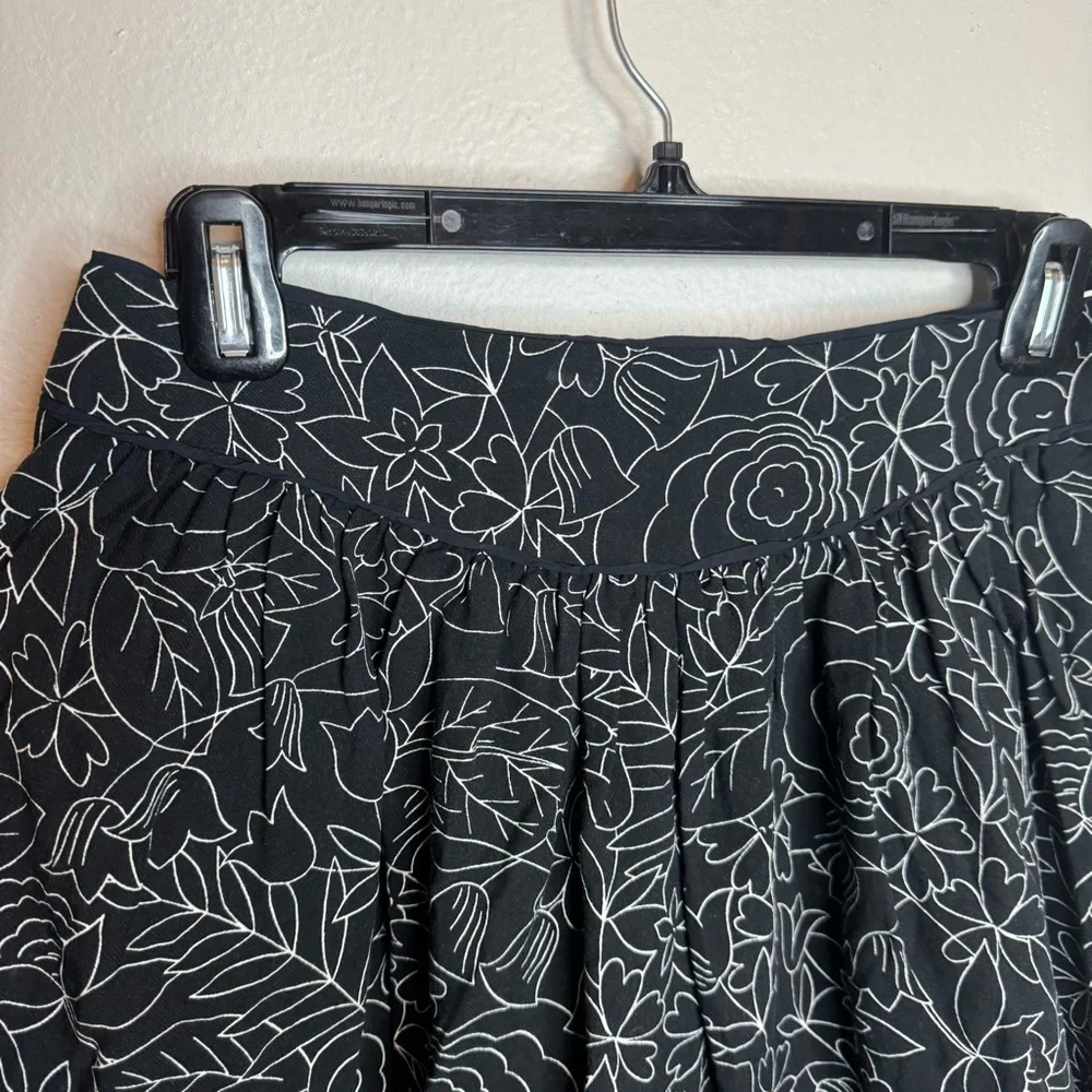 Anthropologie Conversations 38 of 52 Colloquial A-Line Skirt Black Floral Circle